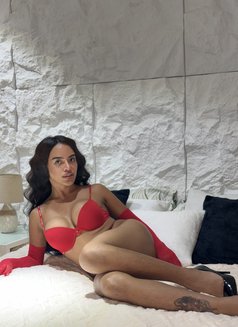 Samira Sarafin Fox - Acompañantes transexual in Makati City Photo 21 of 25