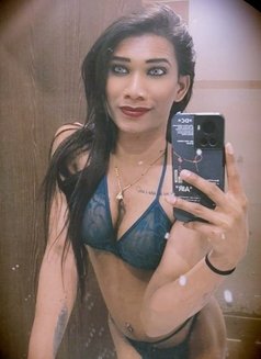Sexy Samaira - Transsexual escort in Pune Photo 9 of 11