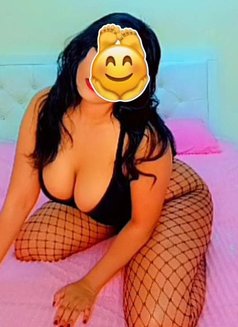 Samirah - escort in Riyadh Photo 5 of 11