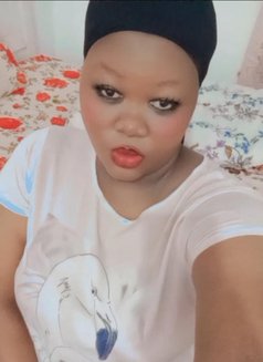 Samirah - escort in Jeddah Photo 1 of 2