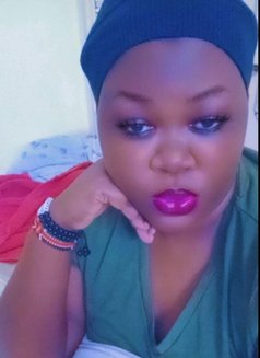 Samirah - escort in Jeddah Photo 2 of 2