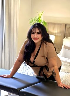 Samiya professional masseuse - Masajista in Riyadh Photo 3 of 5