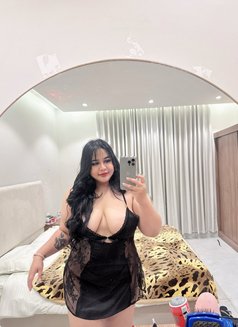 Samiya Sexsy massage - puta in Riyadh Photo 8 of 9