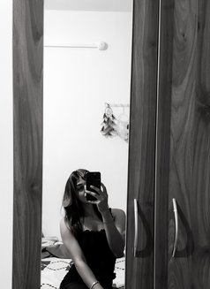Samm - Transsexual escort in Pune Photo 4 of 6