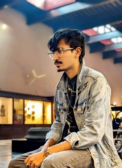 Sammie - Male escort in Lahore Photo 1 of 1