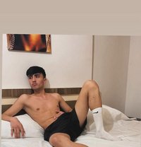 Sammy - Male escort in İstanbul