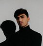 Sammy - Male escort in Jeddah Photo 1 of 3
