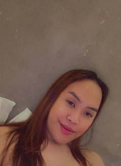 Sammy - Transsexual escort in Singapore Photo 4 of 5