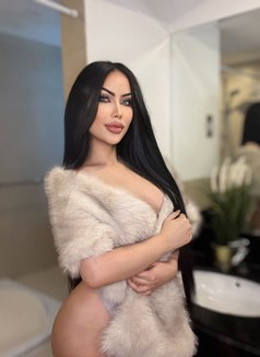 Asia Hot Experiences Services - Transsexual escort in Dubai Photo 5 of 18