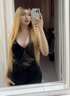 Sammy - Transsexual escort in Jeddah Photo 4 of 9