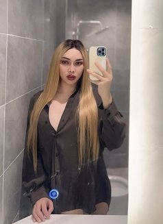 Sammy - Transsexual escort in Jeddah Photo 5 of 9