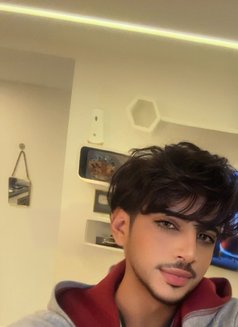 Samo - Male escort in Riyadh Photo 5 of 7