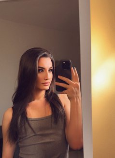 Samof69 - Male escort in Dubai Photo 1 of 29