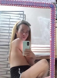 Samphie ladyboy bottom - Transsexual escort in Manila Photo 3 of 6