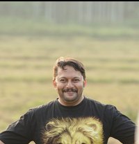Samson - Masajista in Kochi