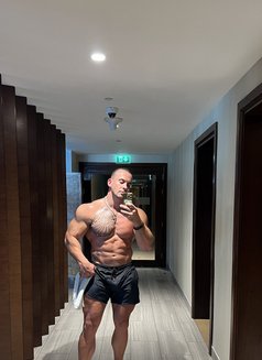 Samson - Male escort in Singapore Photo 10 of 17