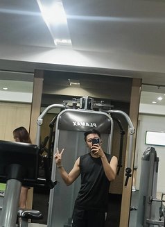 Samuel - Male escort in Manila Photo 3 of 6