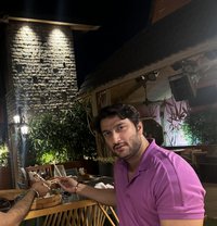 Samuel - Male escort in Muscat