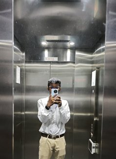 Samy S - Male escort in Kolkata Photo 2 of 3