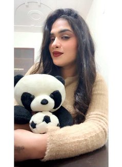 Samyra - escort in New Delhi Photo 2 of 5