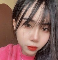 San Rossi - masseuse in Doha