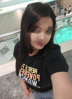 Sana - puta in Kolkata Photo 1 of 5