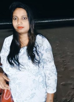 Sana an Independent girl - puta in Mumbai Photo 10 of 13