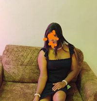 Sanaina/crossy123 - Transsexual escort in Bangalore