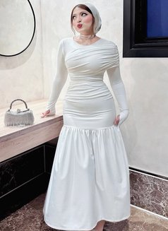 Sana - escort in Khobar Photo 2 of 4