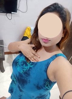 Soniya Independent Cash Home Hotel girl - escort in Indore Photo 1 of 5