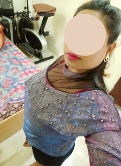 Soniya Independent Cash Home Hotel girl - escort in Indore Photo 2 of 5