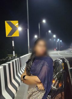 Sana - puta in Chennai Photo 3 of 6