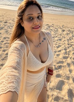 Sana - escort in Mumbai Photo 7 of 8