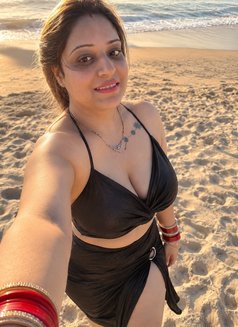 Sana - escort in Bangalore Photo 3 of 5