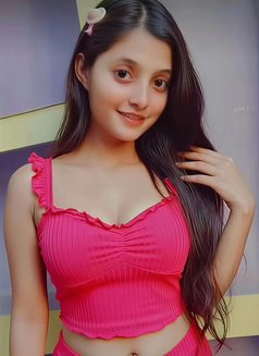 Sana - escort in Sharjah Photo 3 of 9