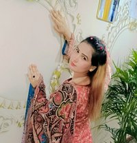 Sana Millak - puta in Bangkok