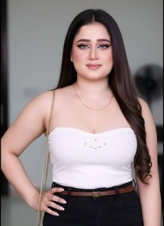 Sana - puta in Karāchi Photo 1 of 1