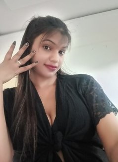 Sana Patel - Agencia de putas in Mumbai Photo 2 of 2