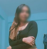 Sana ( Real Meet & Cam Show ) - puta in Chennai