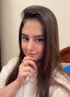 Sana Shah Indian - escort in Abu Dhabi Photo 2 of 2
