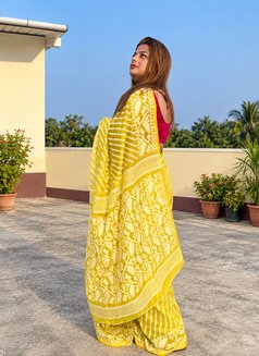 Sana Shemale Wid 8inch Active Dick - Acompañantes transexual in Mumbai Photo 3 of 12