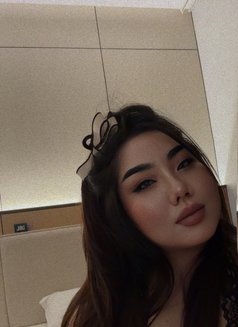 Sana - escort in Jeddah Photo 9 of 14