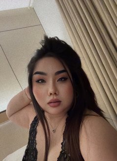 Sana - escort in Jeddah Photo 11 of 14