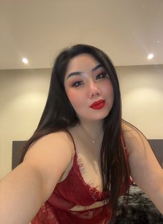 Sana - escort in Jeddah Photo 9 of 10