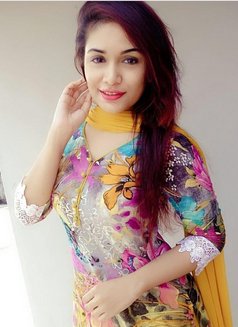 Sanam Butt - escort in Lahore Photo 7 of 10