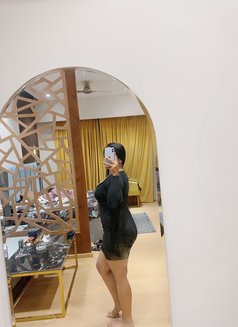 Sanam - puta in Noida Photo 7 of 10