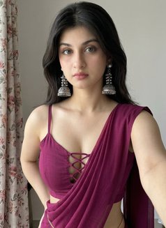 Sanam - escort in Dubai Photo 3 of 3