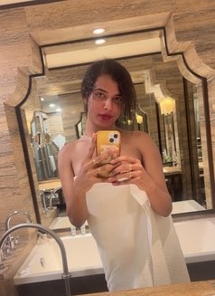 Sanam - Transsexual escort in Chennai Photo 1 of 3