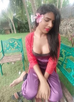 Sanam - Transsexual escort in Chennai Photo 8 of 9