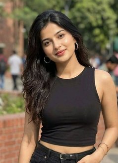 SANAYA CHARMING CLASSY GFE SERVICE - escort in Mumbai Photo 2 of 5